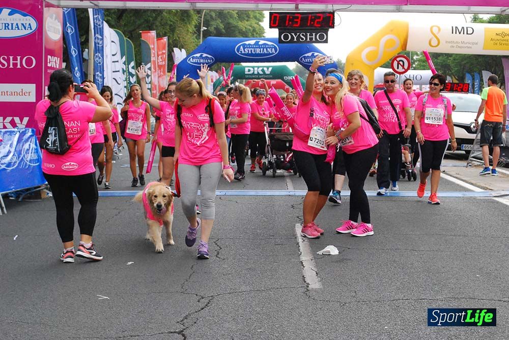 Carrera de la Mujer Sevilla meta 13 (arco derecho) desde 1h 30 hasta 1h 38
