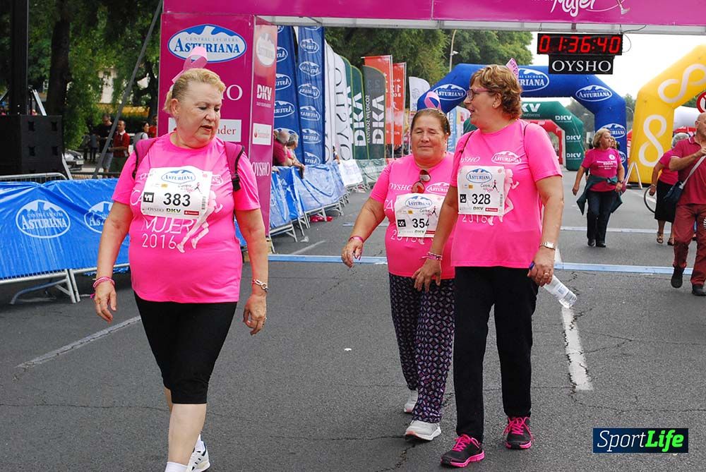 Carrera de la Mujer Sevilla meta 13 (arco derecho) desde 1h 30 hasta 1h 38