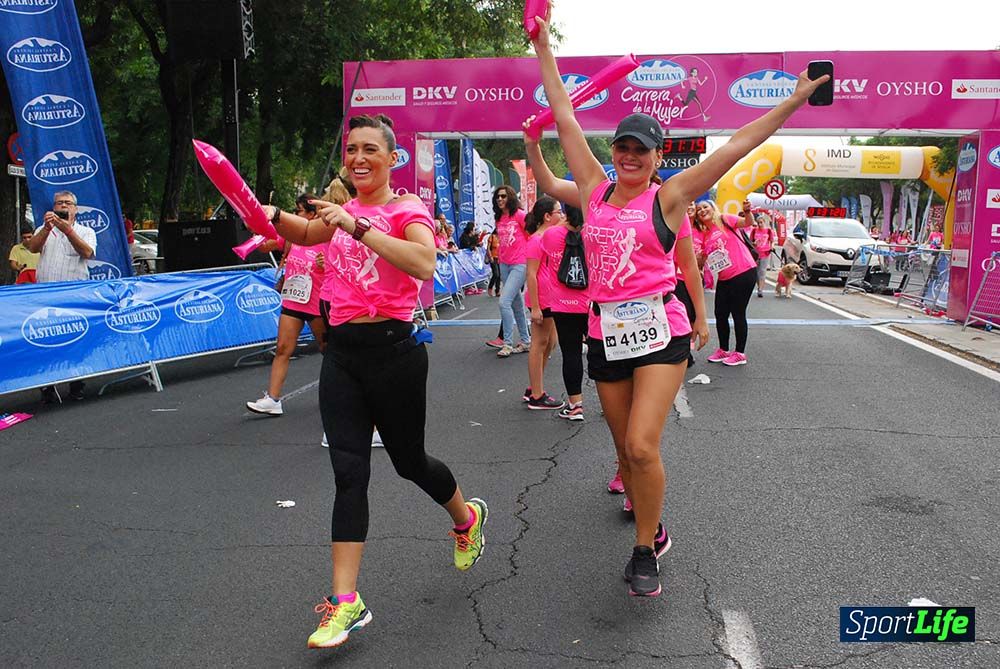 Carrera de la Mujer Sevilla meta 13 (arco derecho) desde 1h 30 hasta 1h 38