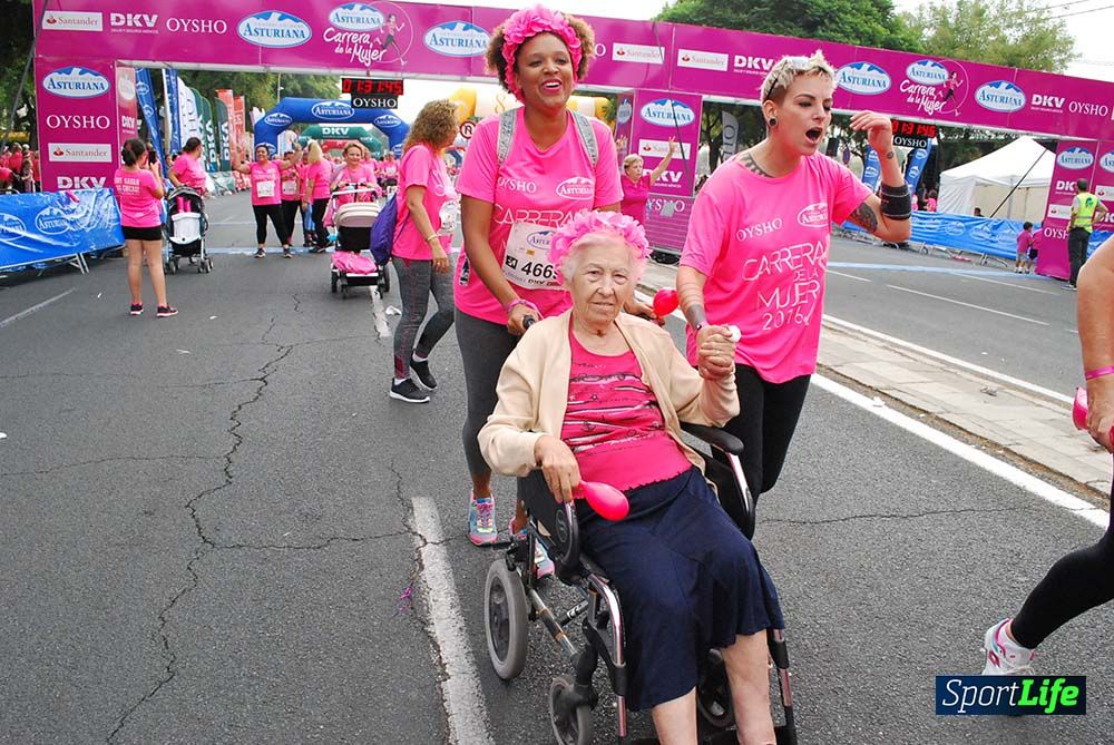 Carrera de la Mujer Sevilla meta 13 (arco derecho) desde 1h 30 hasta 1h 38