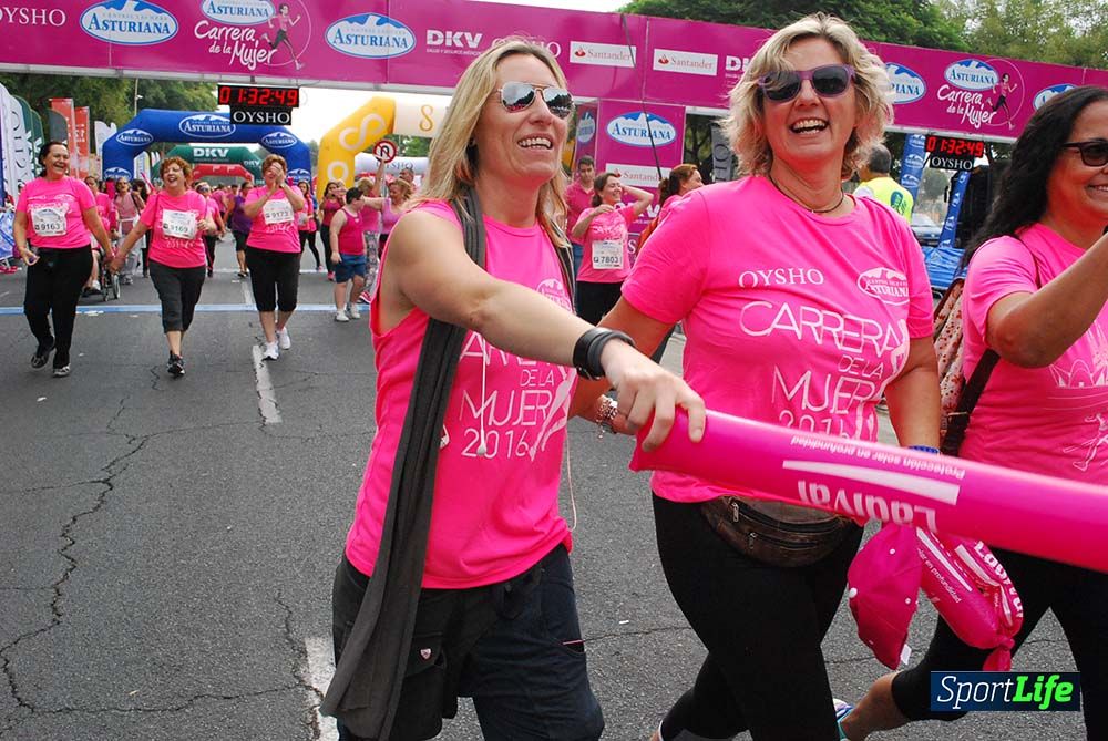 Carrera de la Mujer Sevilla meta 13 (arco derecho) desde 1h 30 hasta 1h 38