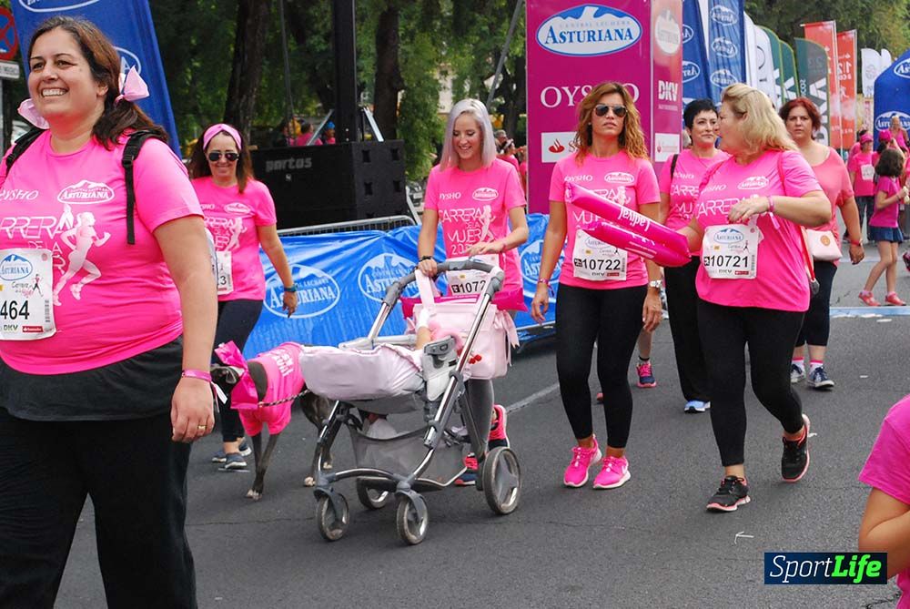 Carrera de la Mujer Sevilla meta 13 (arco derecho) desde 1h 30 hasta 1h 38