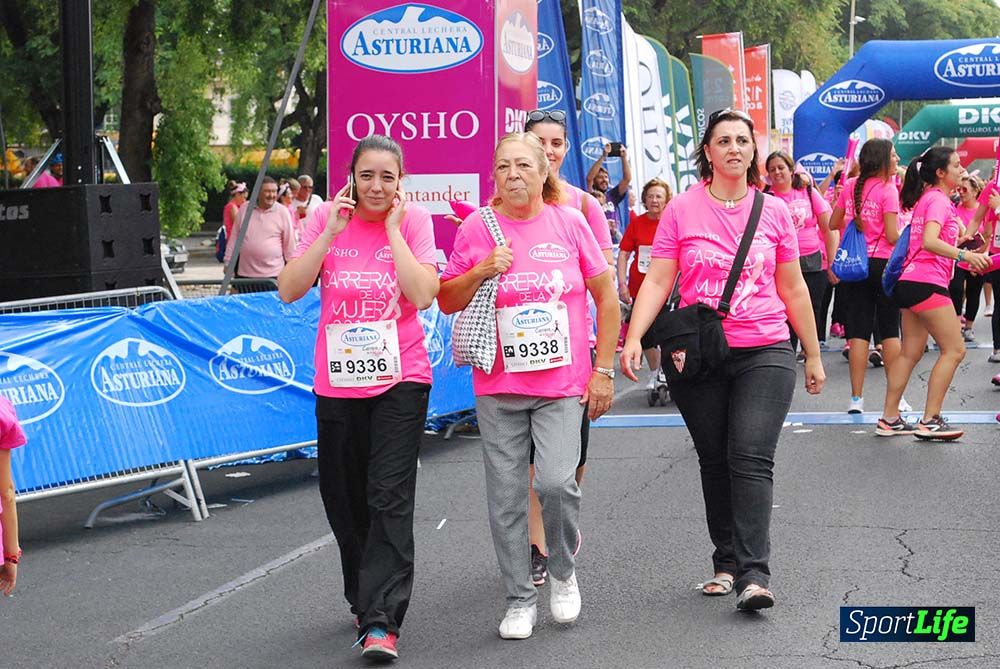 Carrera de la Mujer Sevilla meta 13 (arco derecho) desde 1h 30 hasta 1h 38