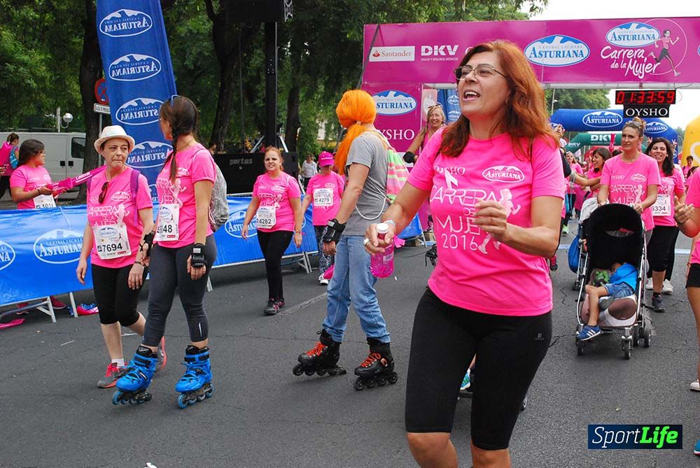 Carrera de la Mujer Sevilla meta 13 (arco derecho) desde 1h 30 hasta 1h 38