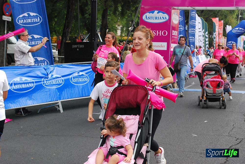 Carrera de la Mujer Sevilla meta 13 (arco derecho) desde 1h 30 hasta 1h 38