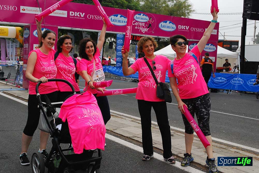 Carrera de la Mujer Sevilla meta 13 (arco derecho) desde 1h 30 hasta 1h 38