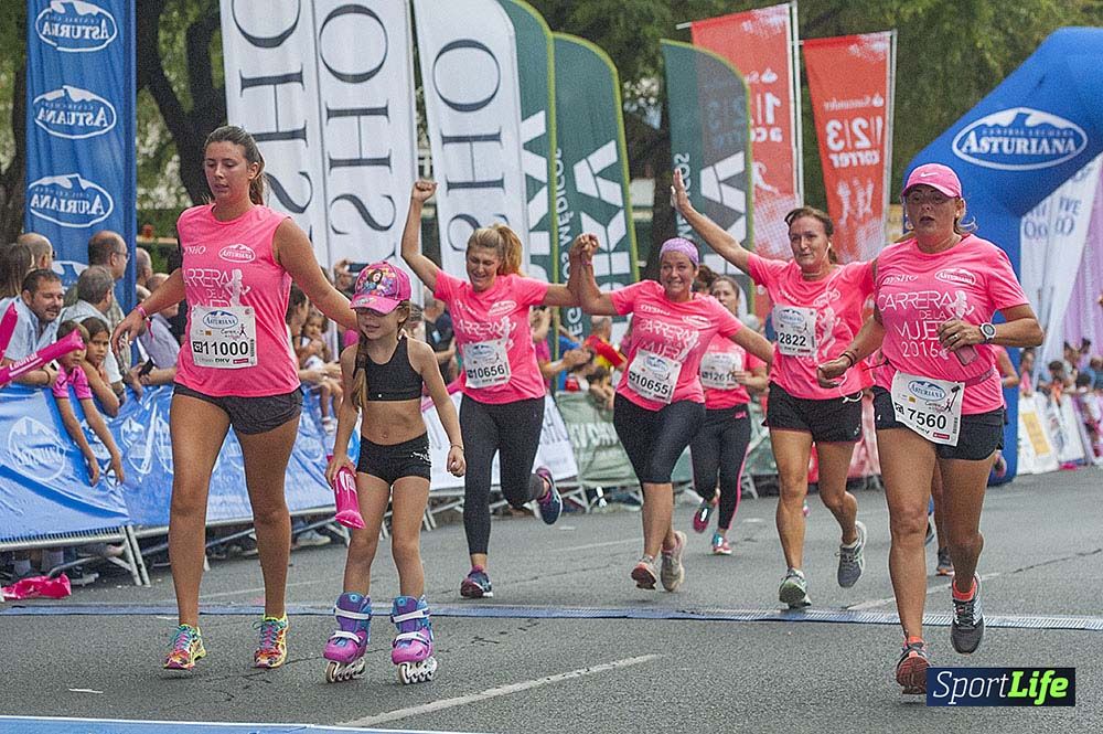 Carrera de la Mujer Sevilla meta (arco izquierdo) desde el minuto 37 al 43