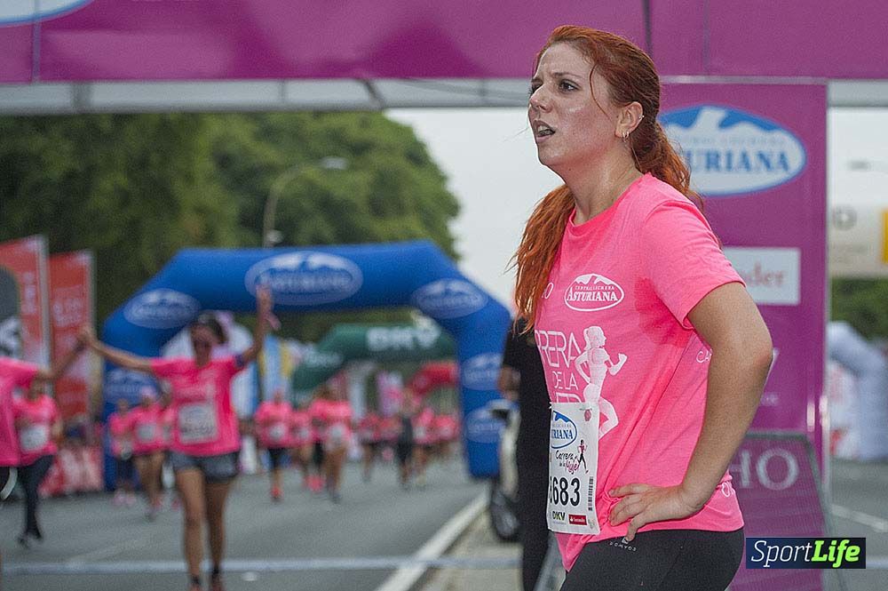 Carrera de la Mujer Sevilla meta (arco izquierdo) desde el minuto 37 al 43