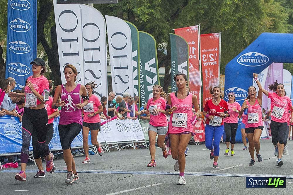 Carrera de la Mujer Sevilla meta (arco izquierdo) desde el minuto 37 al 43