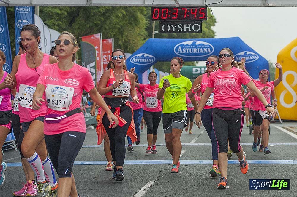 Carrera de la Mujer Sevilla meta (arco izquierdo) desde el minuto 37 al 43