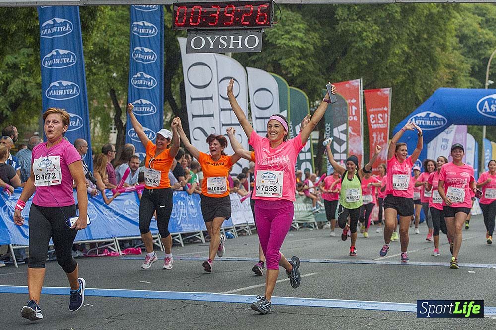 Carrera de la Mujer Sevilla meta (arco izquierdo) desde el minuto 37 al 43