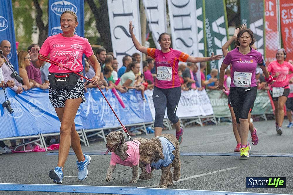 Carrera de la Mujer Sevilla meta (arco izquierdo) desde el minuto 37 al 43