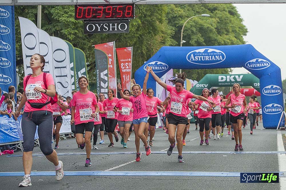 Carrera de la Mujer Sevilla meta (arco izquierdo) desde el minuto 37 al 43