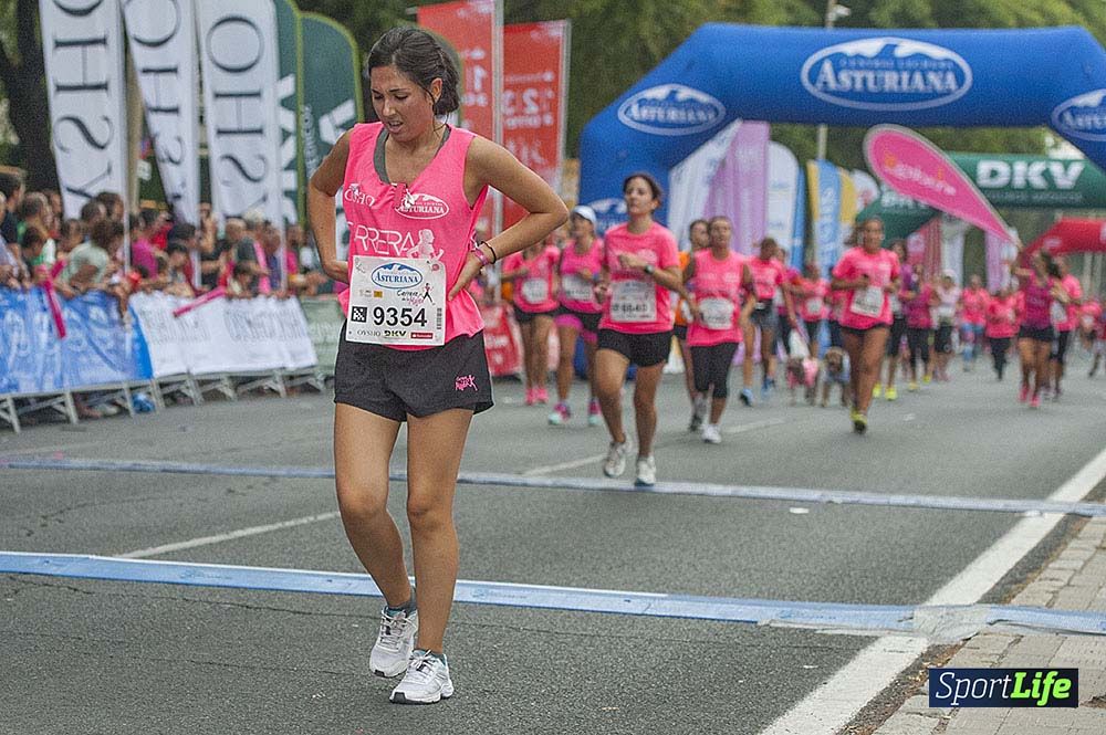 Carrera de la Mujer Sevilla meta (arco izquierdo) desde el minuto 37 al 43