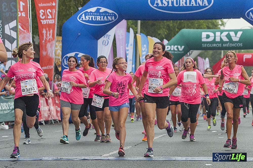 Carrera de la Mujer Sevilla meta (arco izquierdo) desde el minuto 37 al 43