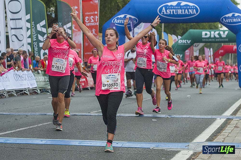 Carrera de la Mujer Sevilla meta (arco izquierdo) desde el minuto 37 al 43