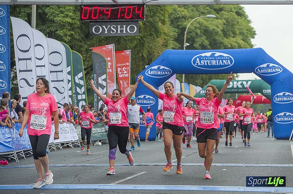 Carrera de la Mujer Sevilla meta (arco izquierdo) desde el minuto 37 al 43