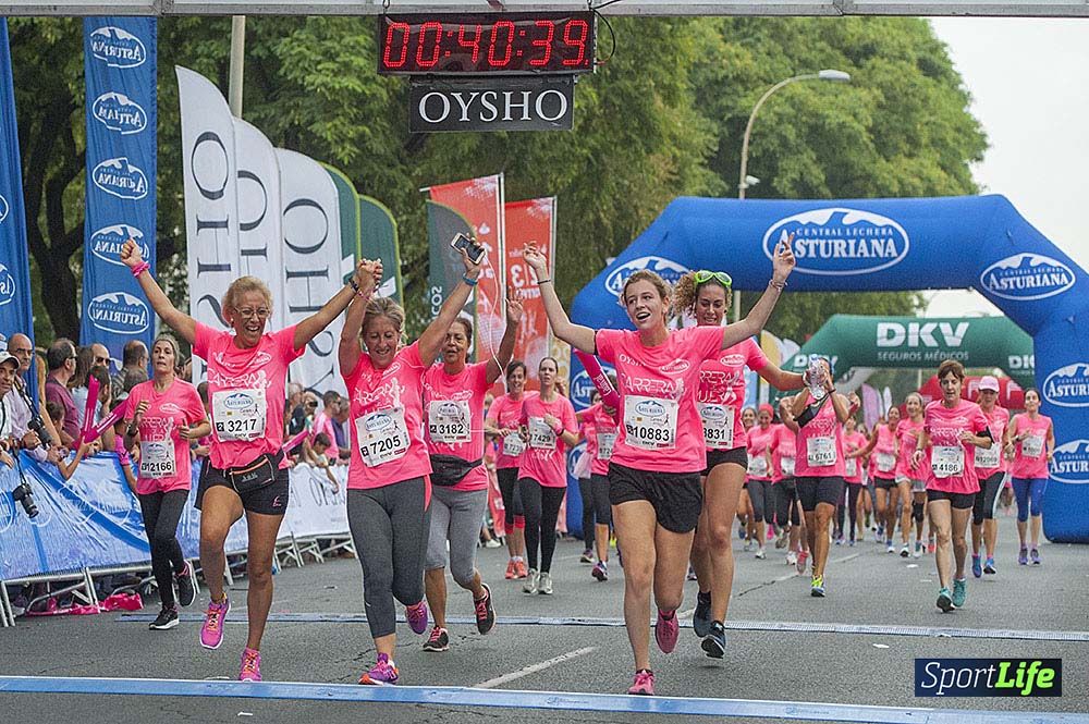 Carrera de la Mujer Sevilla meta (arco izquierdo) desde el minuto 37 al 43