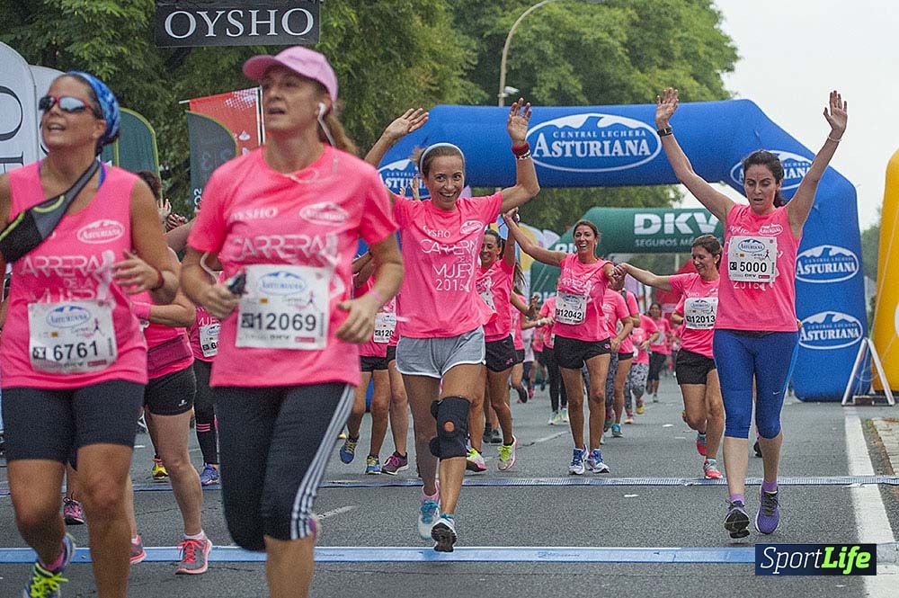 Carrera de la Mujer Sevilla meta (arco izquierdo) desde el minuto 37 al 43