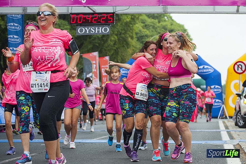 Carrera de la Mujer Sevilla meta (arco izquierdo) desde el minuto 37 al 43
