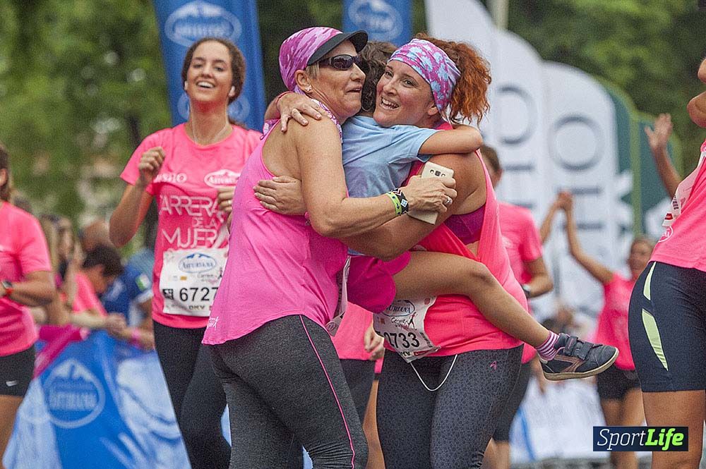 Carrera de la Mujer Sevilla meta (arco izquierdo) desde el minuto 37 al 43