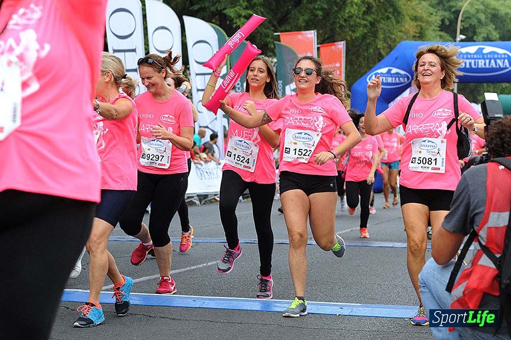 Carrera de la Mujer Sevilla (arco izquierdo) desde el minuto 51 hasta 1h 01