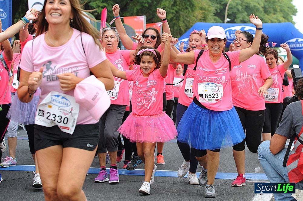 Carrera de la Mujer Sevilla (arco izquierdo) desde el minuto 51 hasta 1h 01