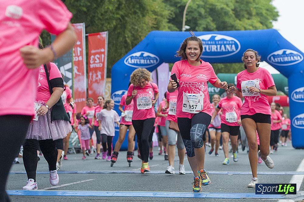 Carrera de la Mujer Sevilla (arco izquierdo) desde el minuto 51 hasta 1h 01