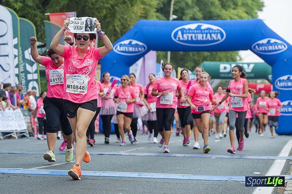 Carrera de la Mujer Sevilla (arco izquierdo) desde el minuto 51 hasta 1h 01