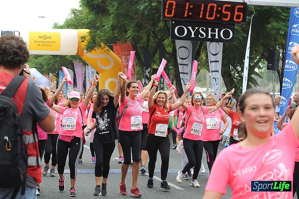 Carrera de la Mujer de Sevilla meta (arco izquierdo) desde 1h 01 hasta 1h 16