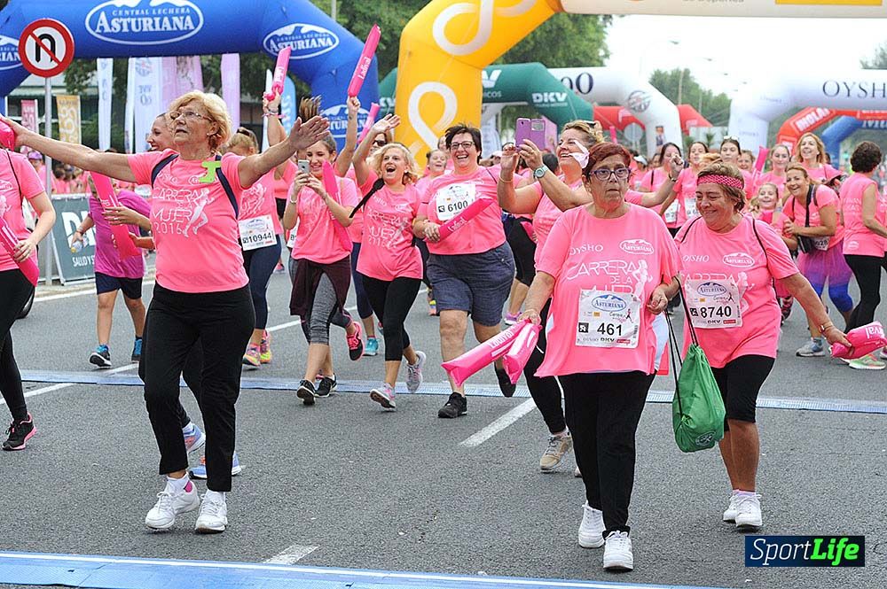 Carrera de la Mujer de Sevilla meta (arco izquierdo) desde 1h 01 hasta 1h 16