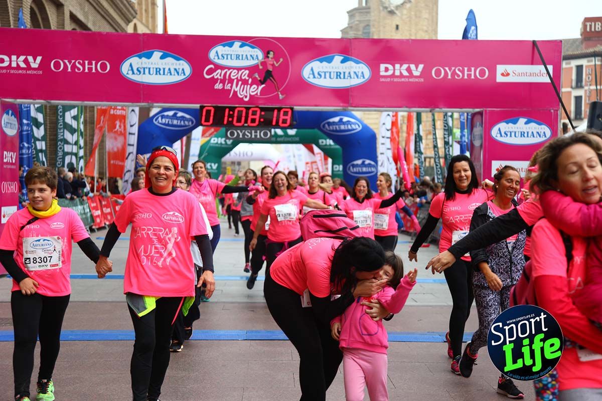 Carrera de la Mujer Zaragoza meta desde 1 h 5 min a 1h 11 min