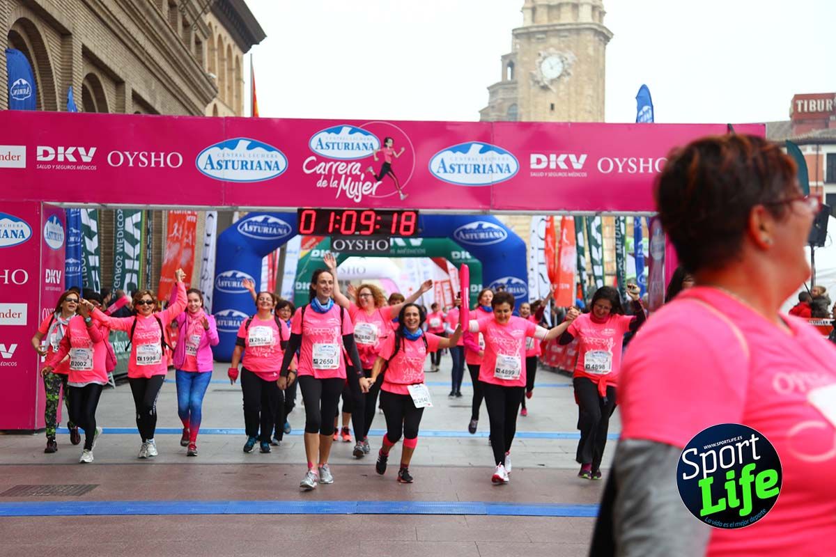 Carrera de la Mujer Zaragoza meta desde 1 h 5 min a 1h 11 min