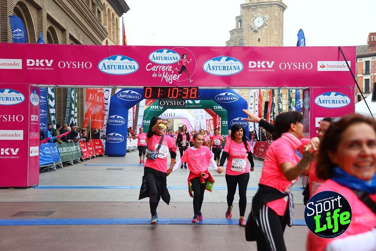 Carrera de la Mujer Zaragoza meta desde 1 h 5 min a 1h 11 min
