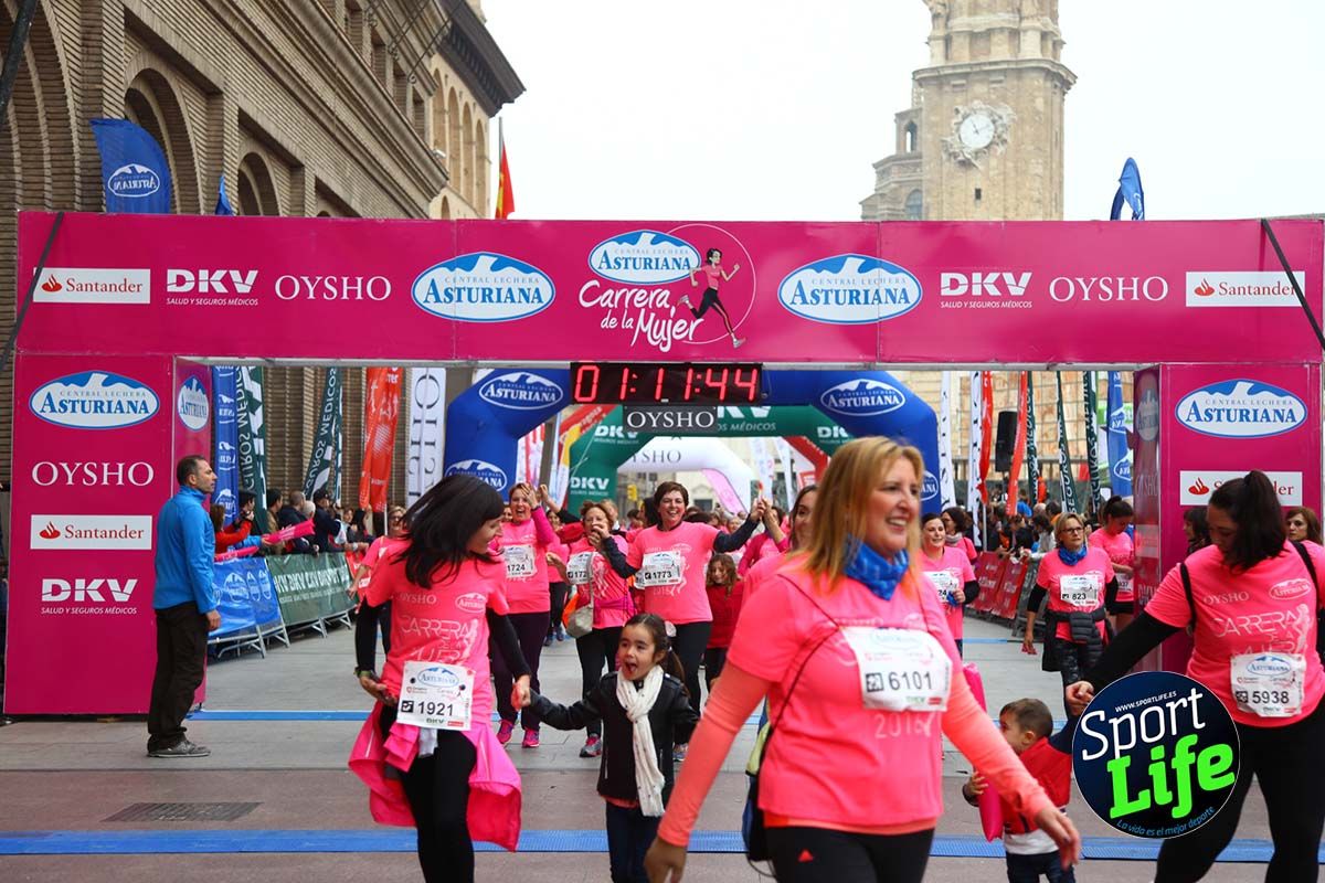 Carrera de la Mujer Zaragoza meta desde 1 h 5 min a 1h 11 min