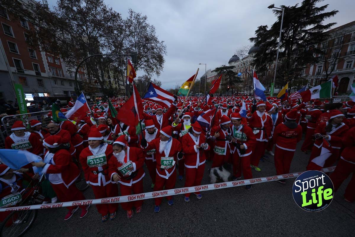El ambiente de la Carrera de Papá Noel en Madrid