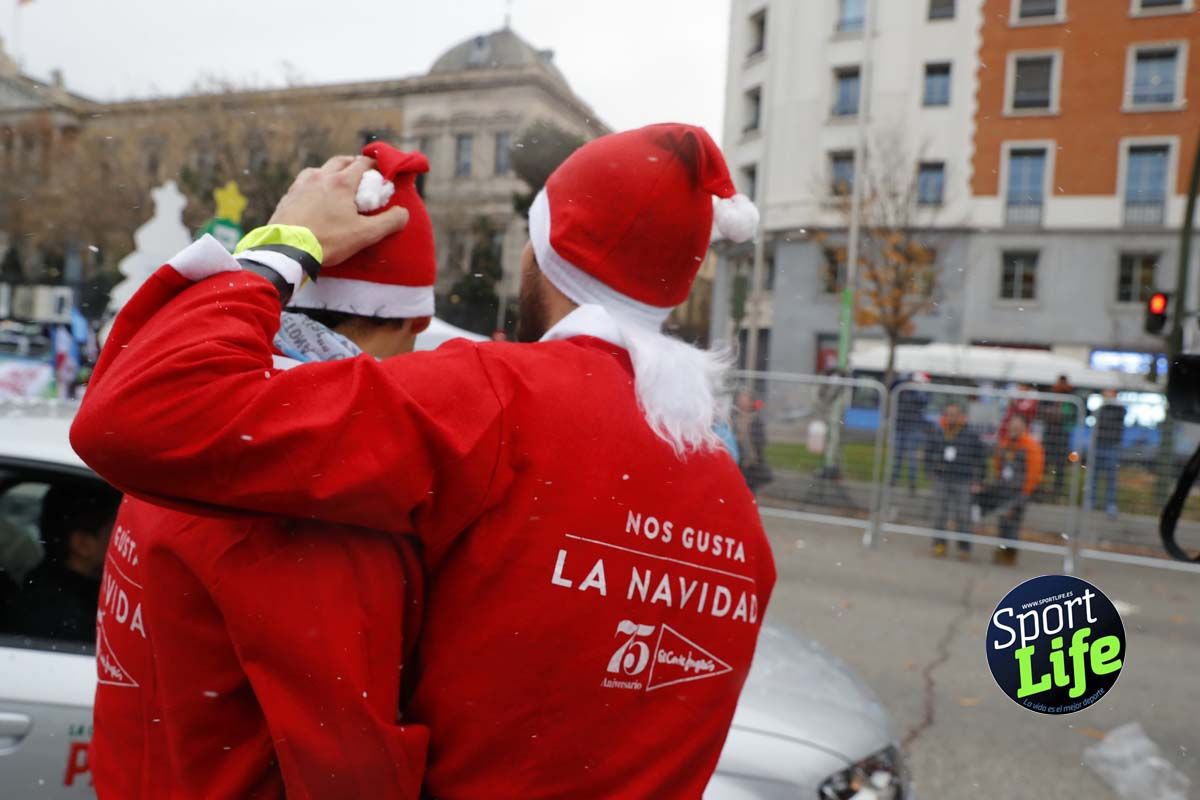 El ambiente de la Carrera de Papá Noel en Madrid