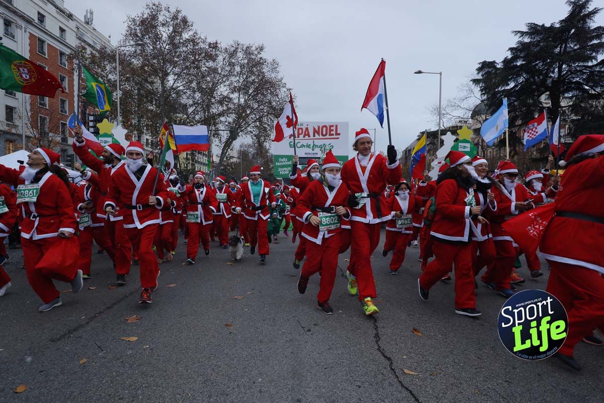 El ambiente de la Carrera de Papá Noel en Madrid
