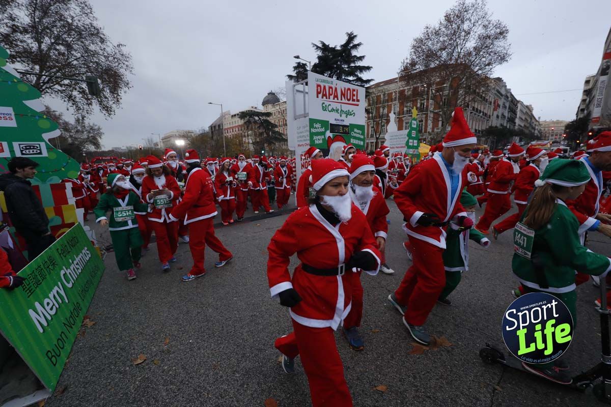 El ambiente de la Carrera de Papá Noel en Madrid