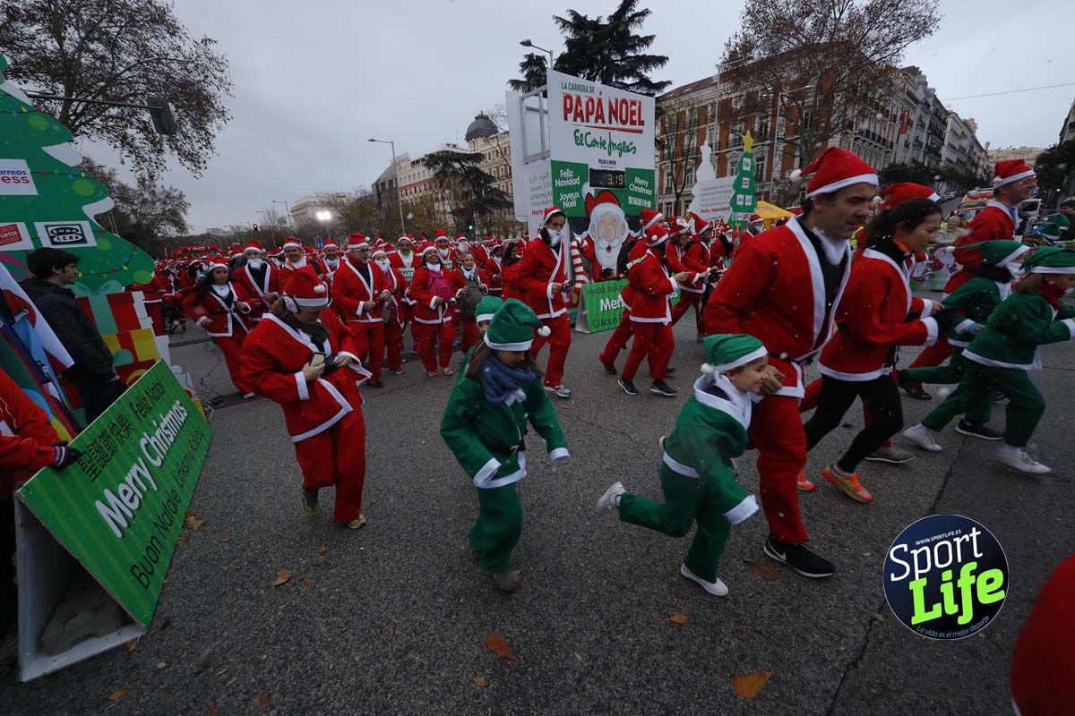 El ambiente de la Carrera de Papá Noel en Madrid