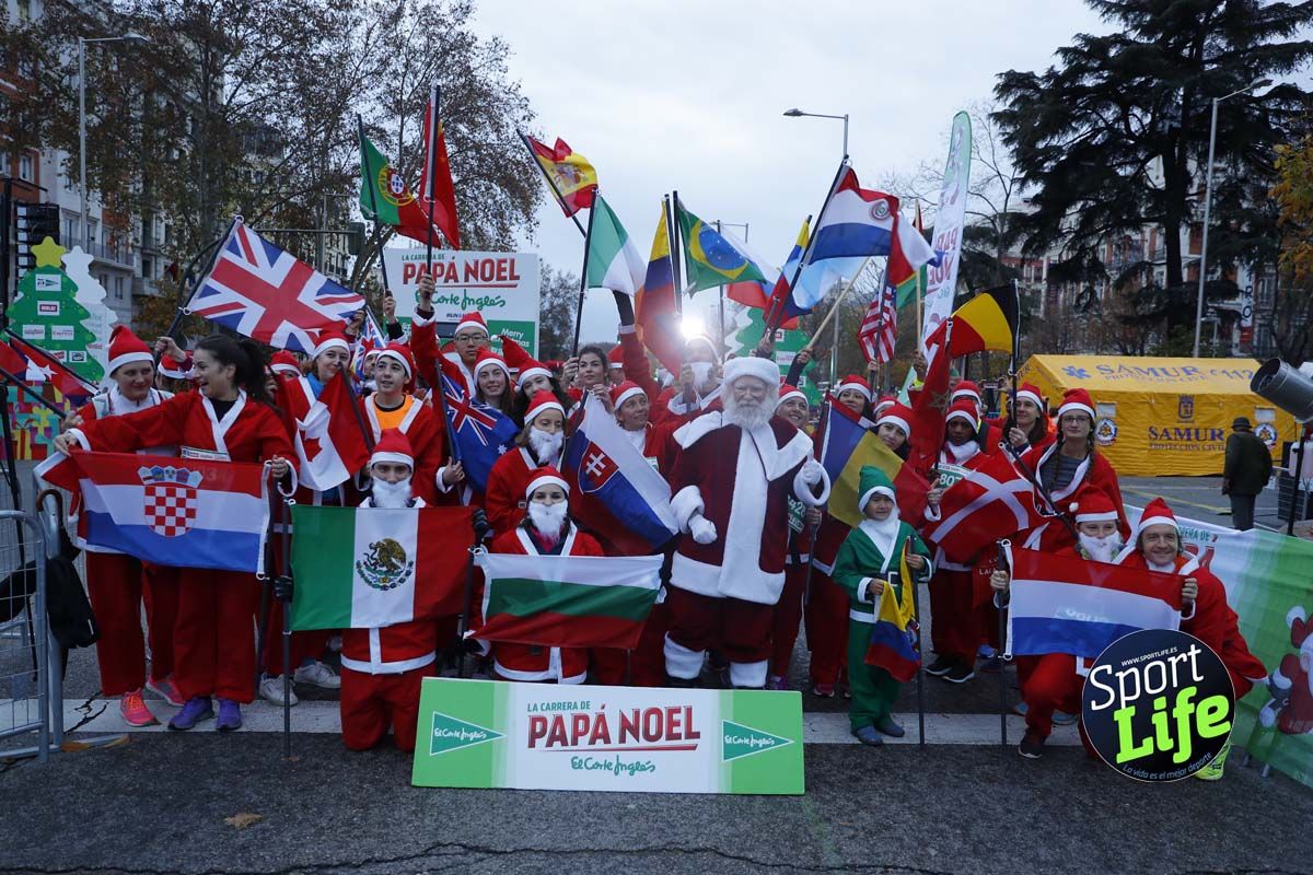 El ambiente de la Carrera de Papá Noel en Madrid