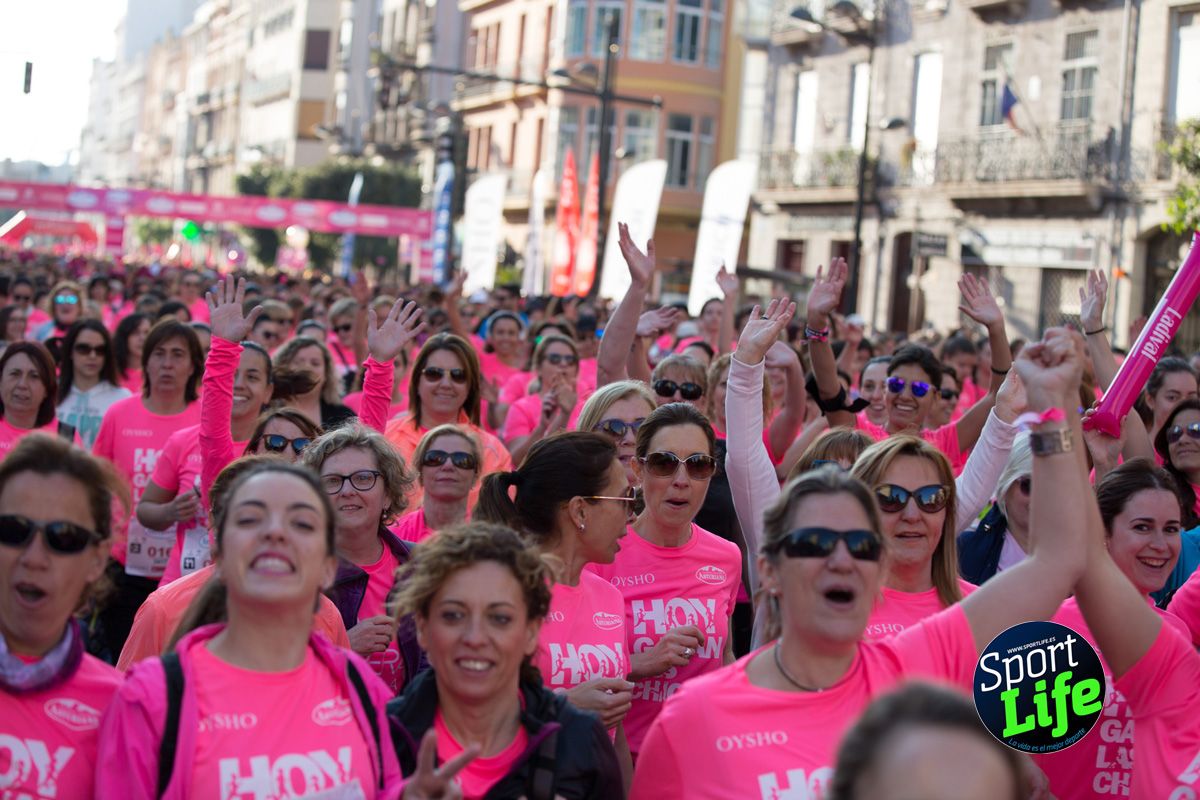 La salida de la Carrera de la Mujer de Valencia en imágenes