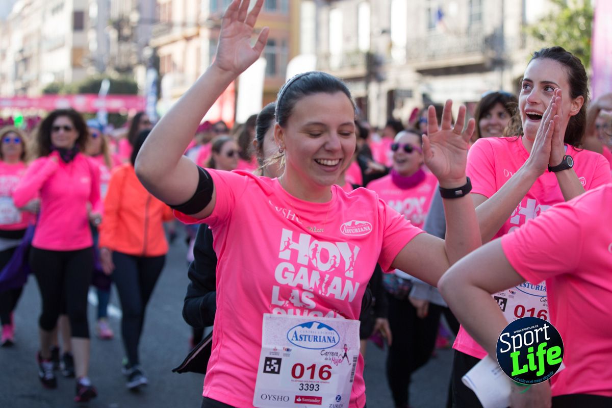 La salida de la Carrera de la Mujer de Valencia en imágenes