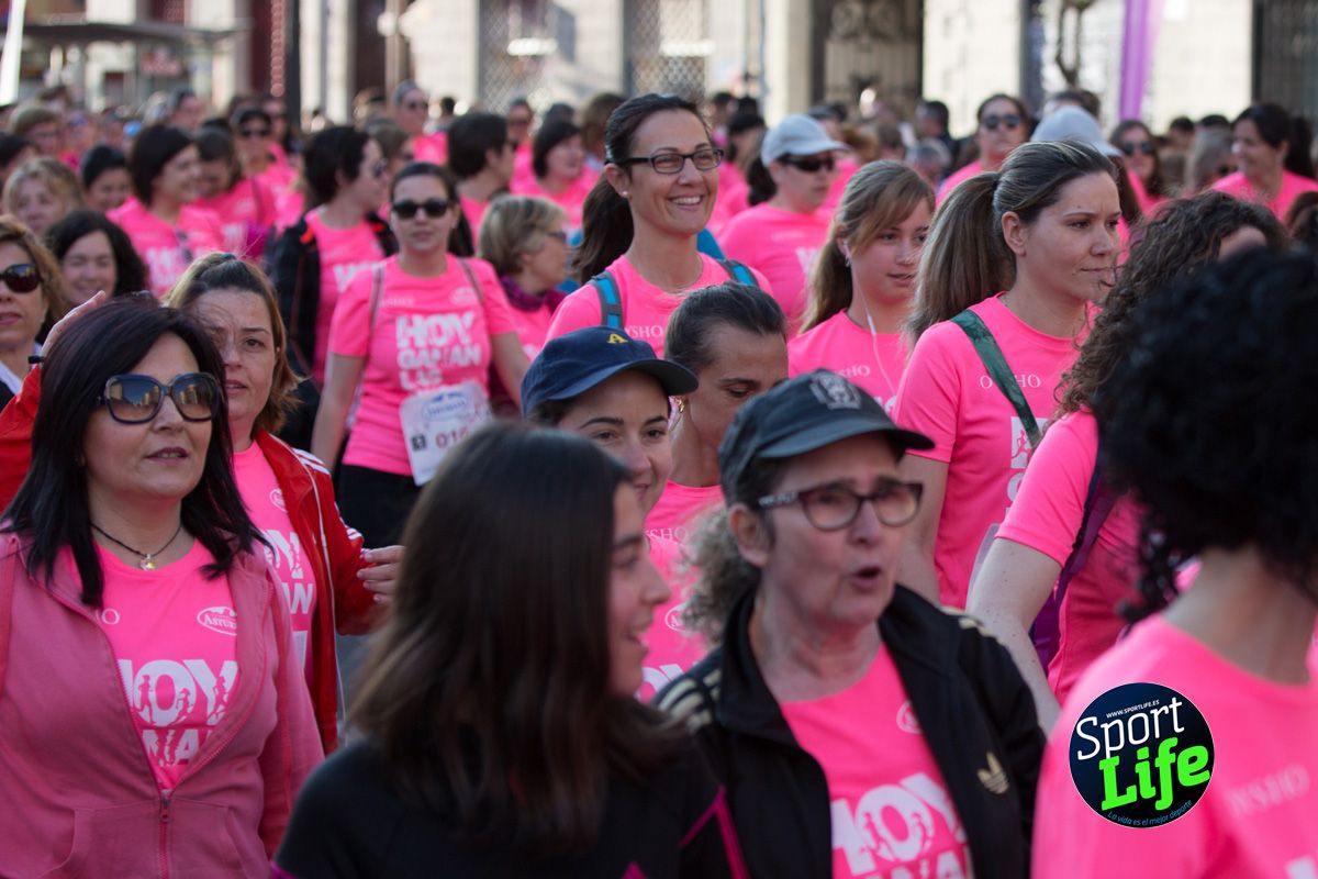 La salida de la Carrera de la Mujer de Valencia en imágenes