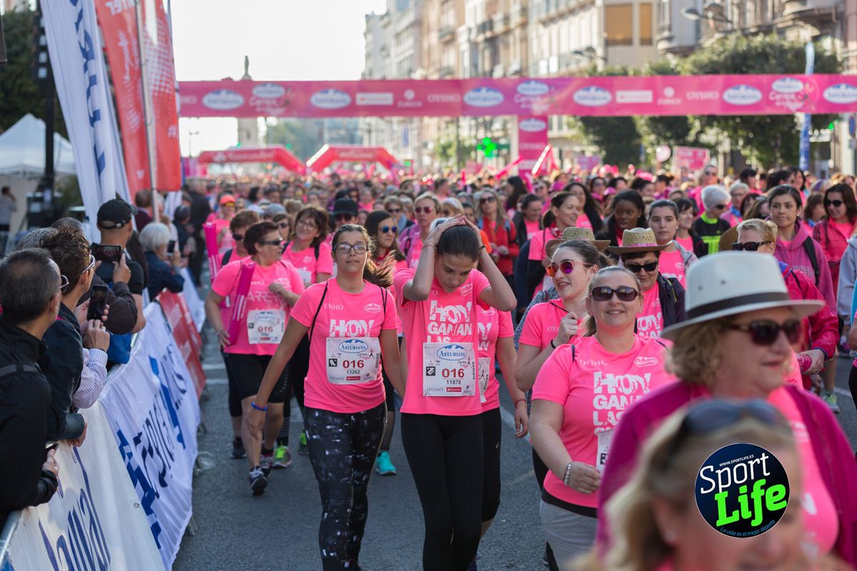 La salida de la Carrera de la Mujer de Valencia en imágenes
