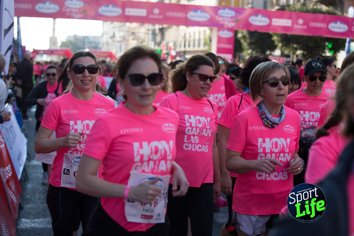 La salida de la Carrera de la Mujer de Valencia en imágenes