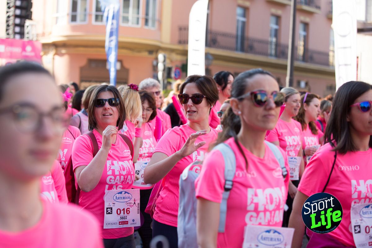 La salida de la Carrera de la Mujer de Valencia en imágenes