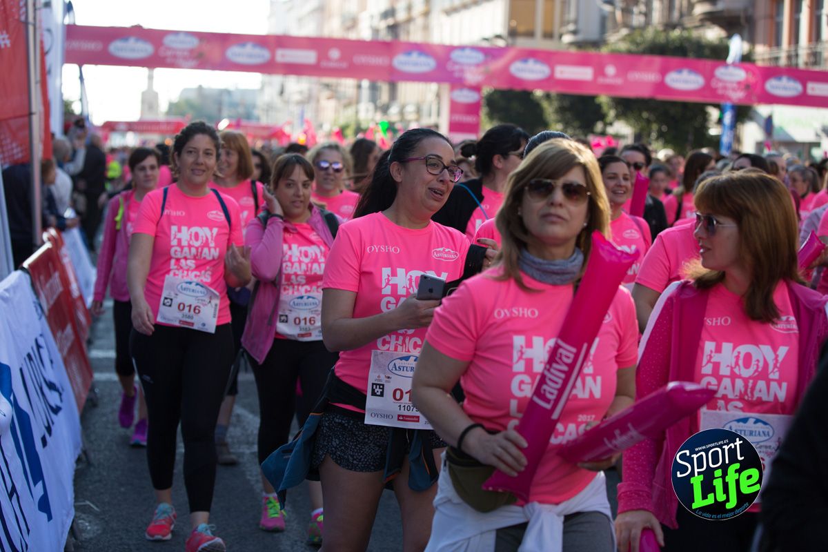 La salida de la Carrera de la Mujer de Valencia en imágenes