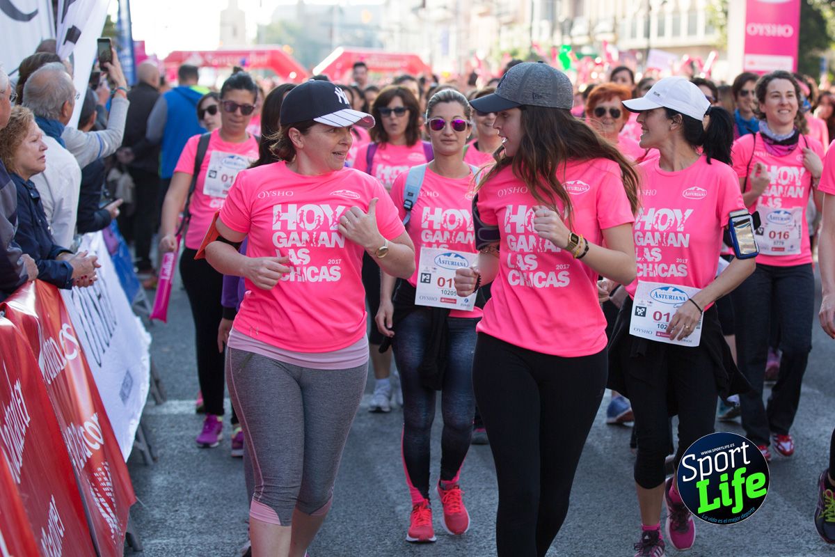 La salida de la Carrera de la Mujer de Valencia en imágenes