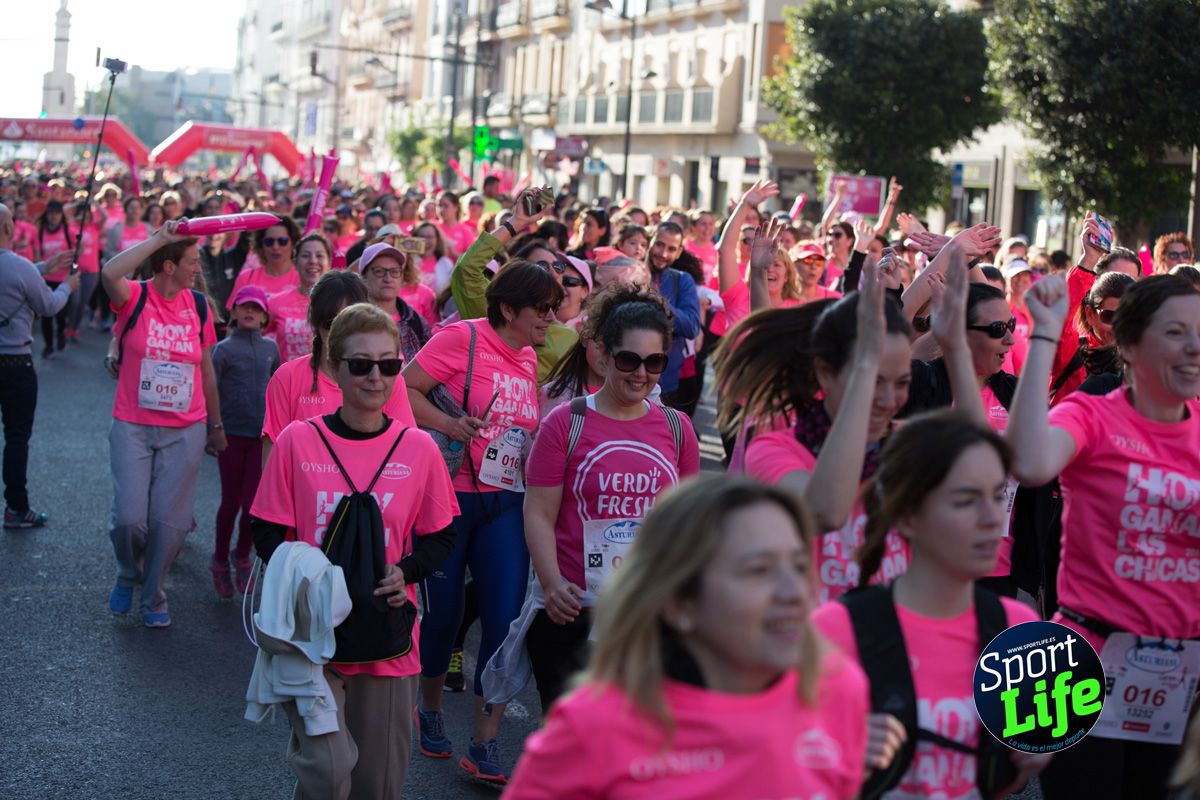 La salida de la Carrera de la Mujer de Valencia en imágenes